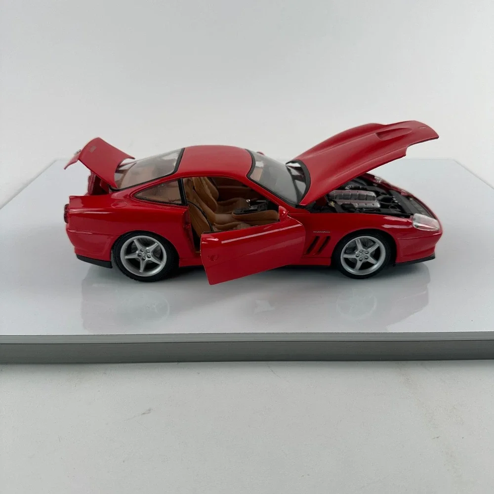 Ferrari‎ Diecast Model Car Red 550 Maranello Pininfarina 1:18 Rosso Corsa